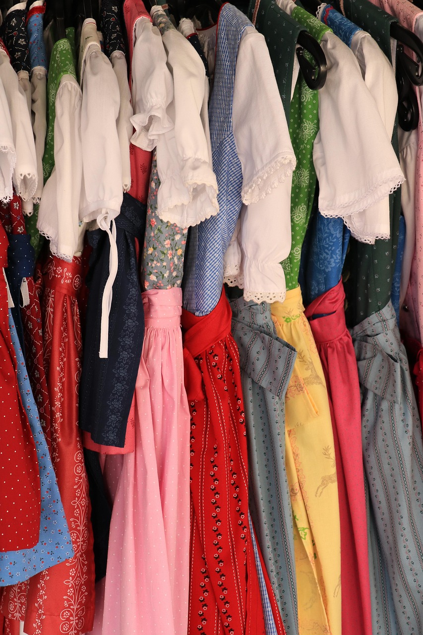 ドレス試着に最適な服装は何ですか？