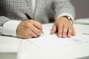 見学後の契約時に気をつけることは何ですか？