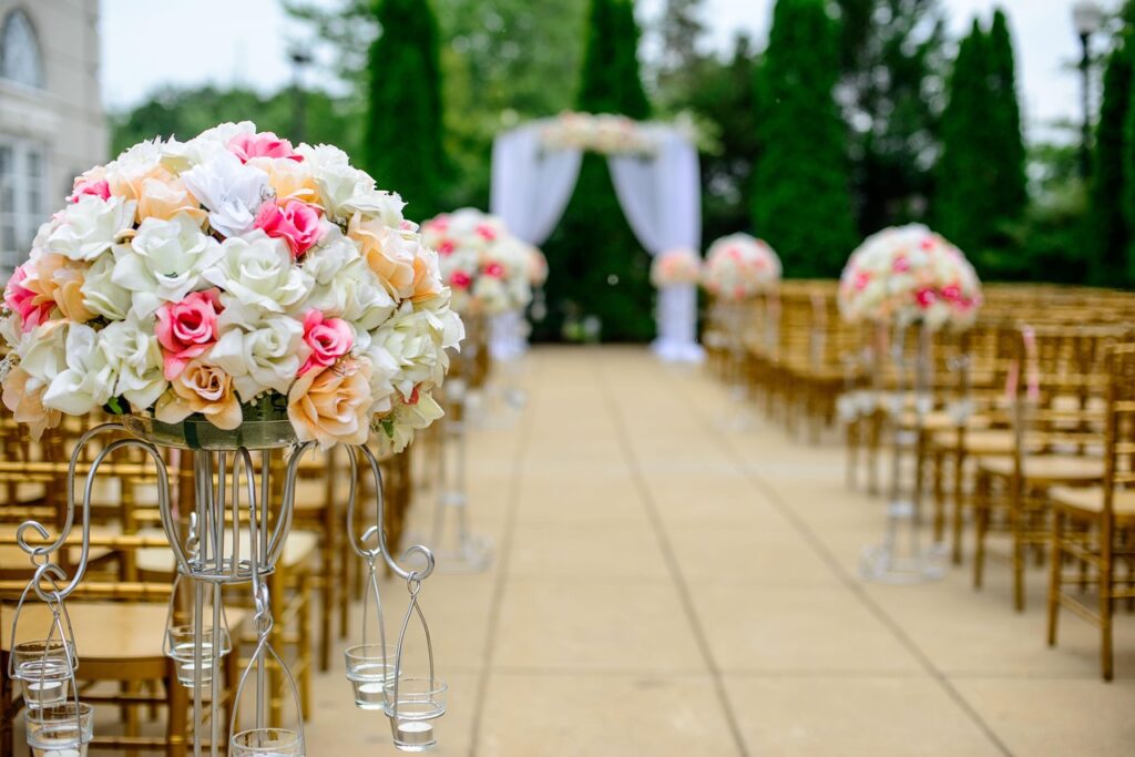 結婚式の見学は本当に必要？体験談から学ぶ成功の秘訣とは？